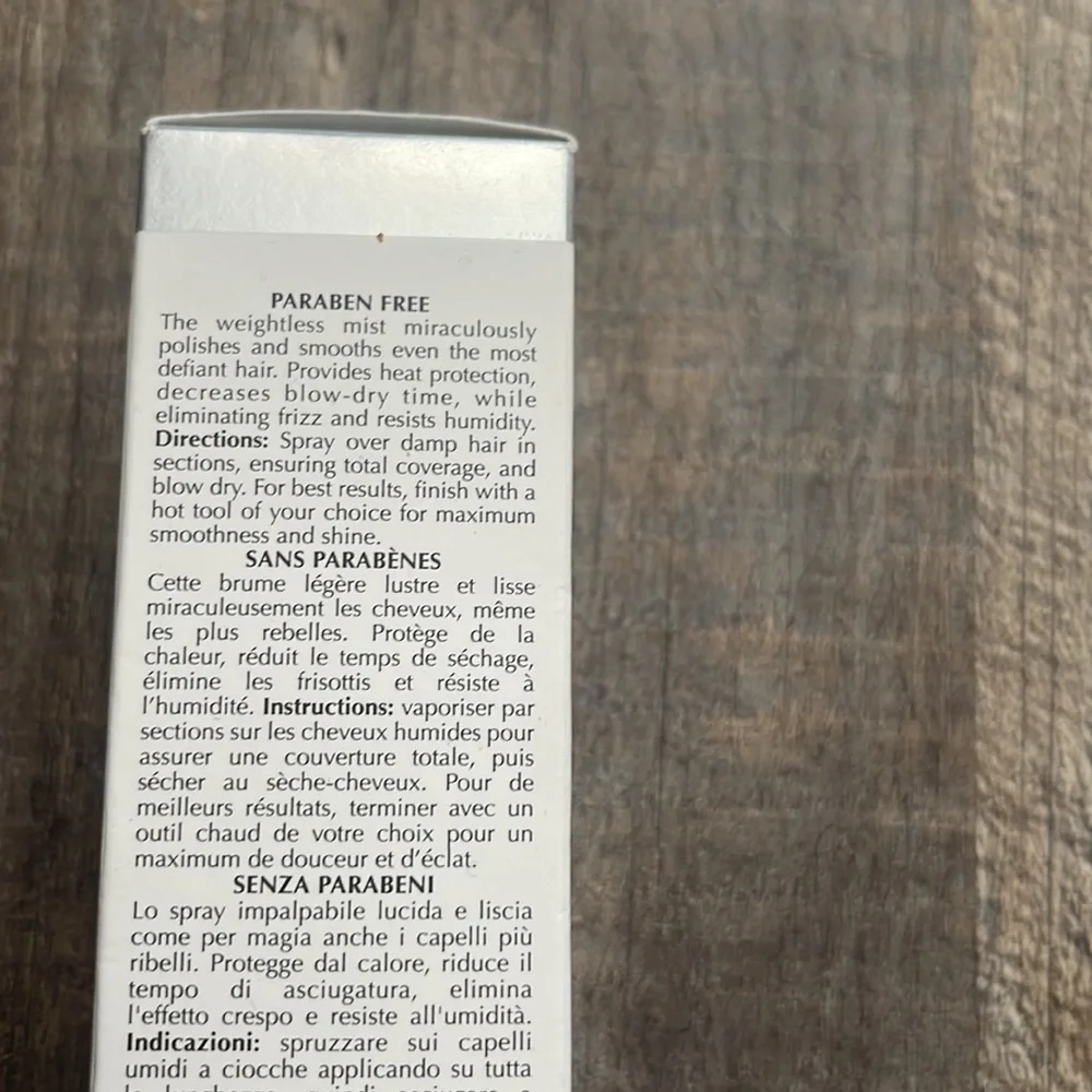 Ecru smoothing blow-dry spray